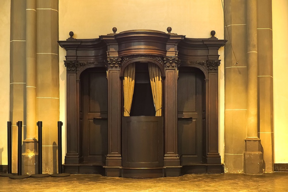 Como explicar a confissão ao seu filho Confissão