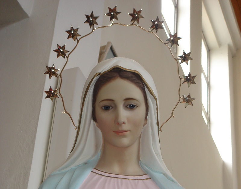 Estatua de Nossa Senhora em Tihajlin