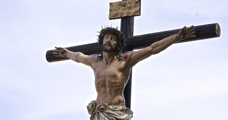 Porque Ã© que Jesus na cruz Ã© um sÃ­mbolo tÃ£o importante para os catÃ³licos?