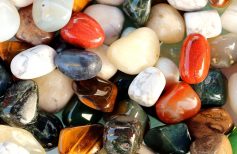 Os rosários de pedra dura de Holyart: características técnicas rosários de pedra dura