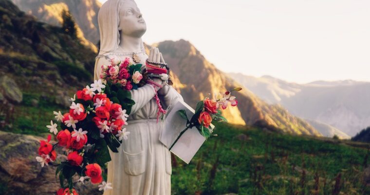 A fragrÃ¢ncia dos santos: para cada santo, uma flor!