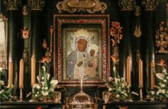 A Virgem Negra de Czestochowa pintada por São Lucas