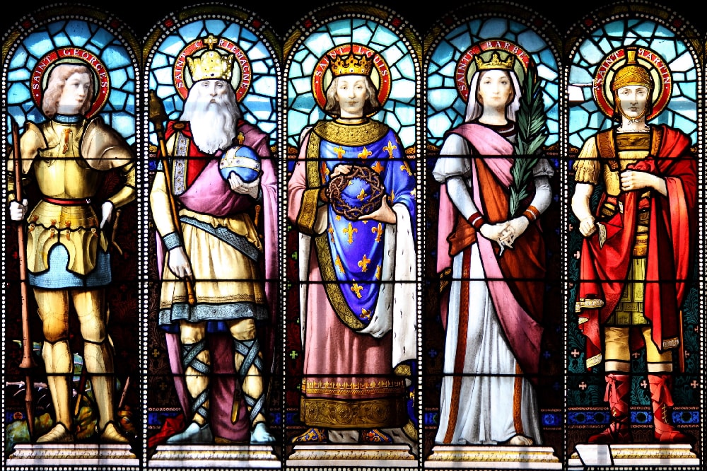 Como se chega a ser santo? Explicamos o processo de santificação